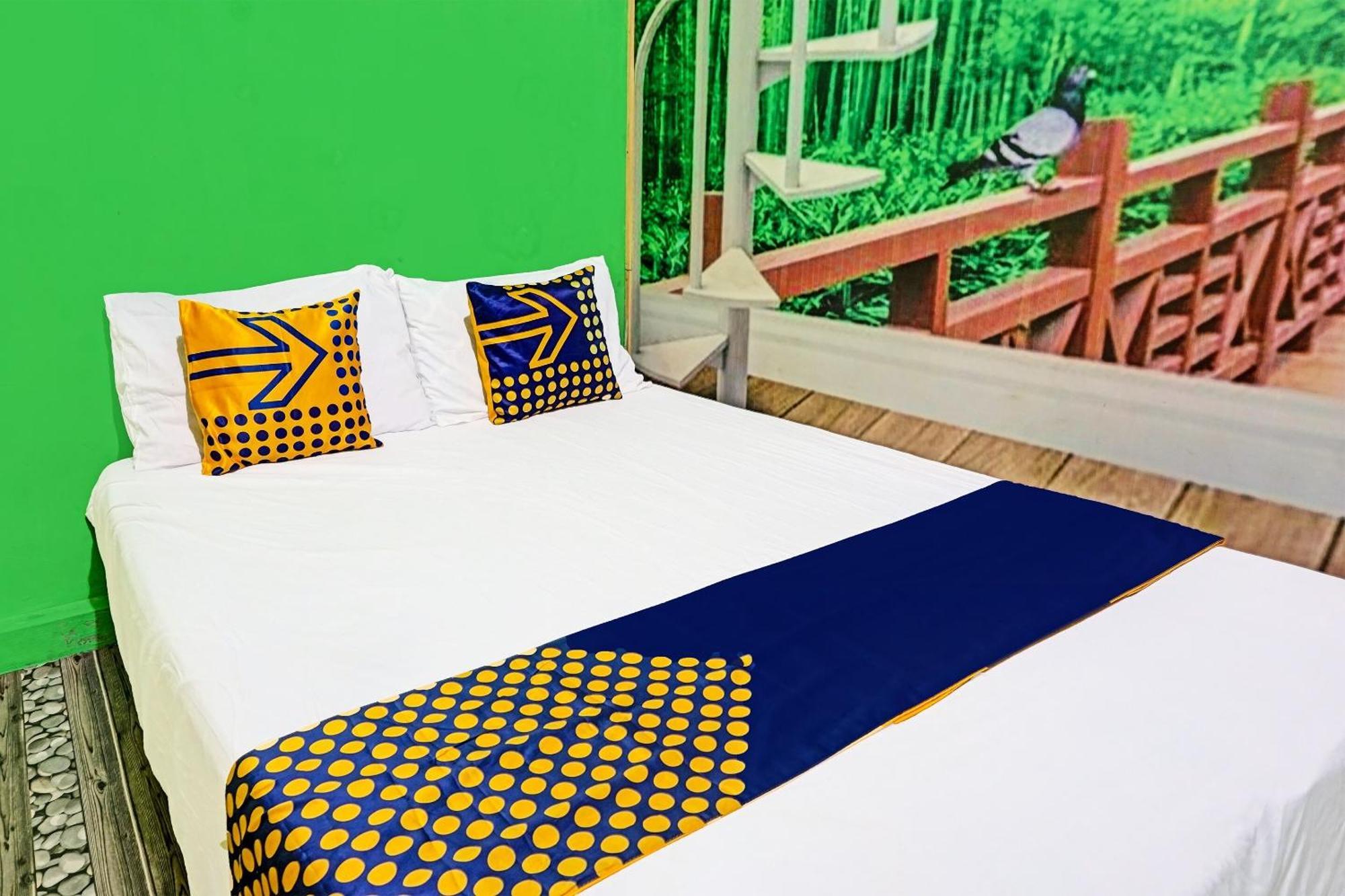 Oyo 91697 Nyaman Homestay Syariah Pare Exterior photo